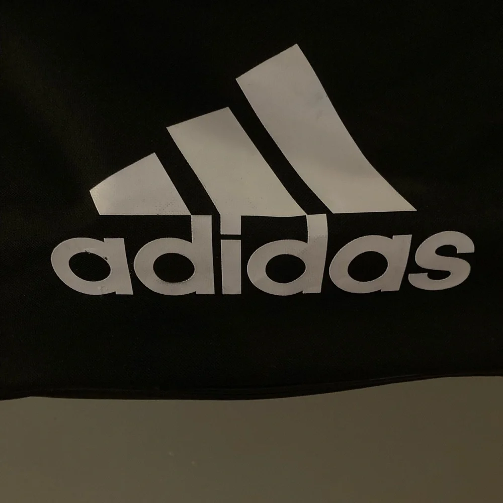 In Excellent Condition!! Adidas Duffel Bag - Picture 4 of 7